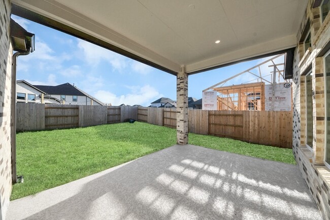 Building Photo - 25026 Midnight Willow Dr