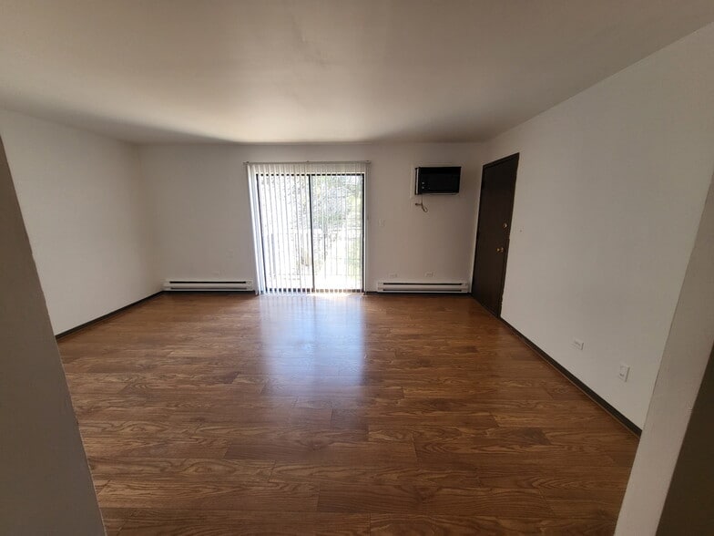 Building Photo - 1525 Norway Ln