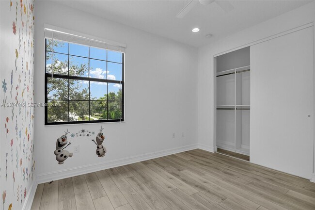 Building Photo - 8089 Ironstone Dr