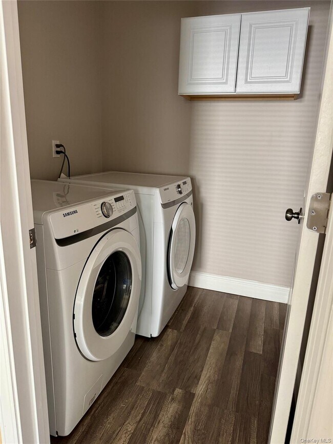 Building Photo - 2 Lafayette Dr