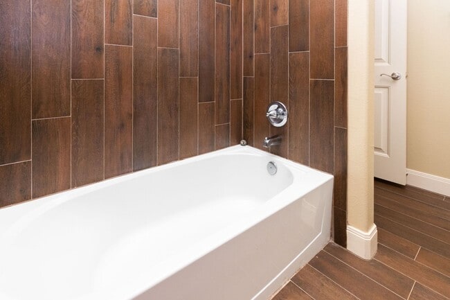 Building Photo - 9635 Mossberg St