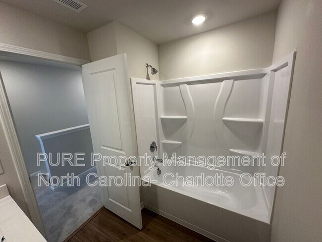 Building Photo - 1835 Autumn Mist Dr