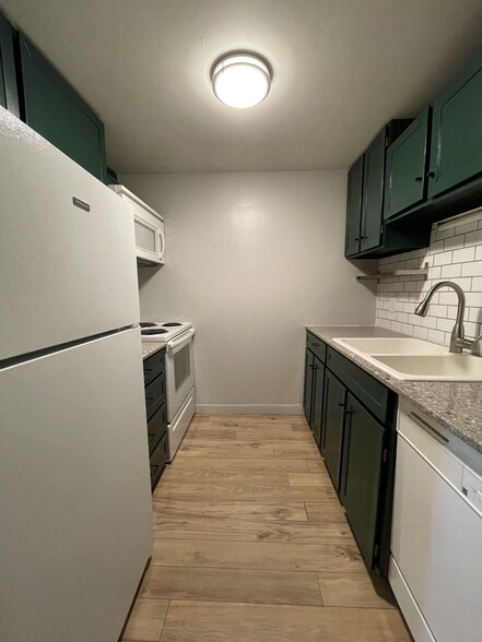 Building Photo - 87 W 300 N