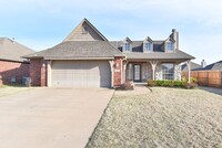 Building Photo - Come make this lovely 4 bedroom 2 bath, 2+...