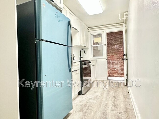 Building Photo - 943 Bonifant St