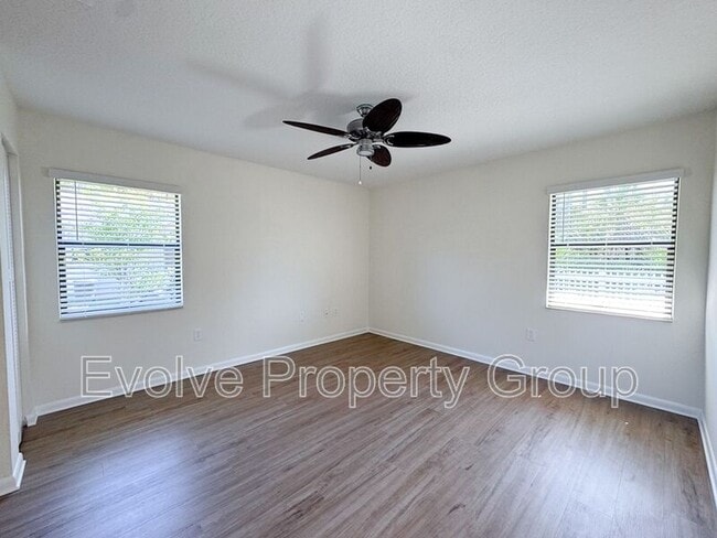 Building Photo - 10 Bren Mar Ln