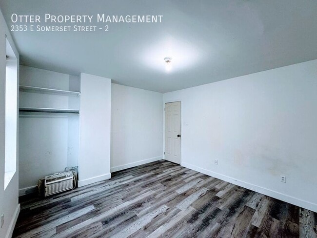 Building Photo - 2353 E Somerset St