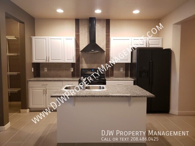 Building Photo - 2964 N LeBlanc Way