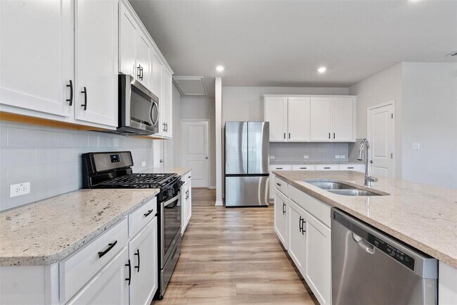 Building Photo - 504 Longmount Cv