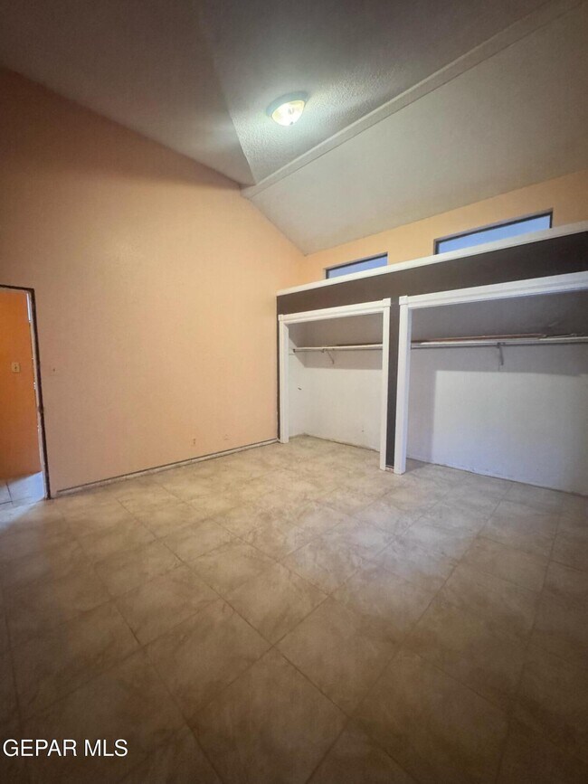 Building Photo - 7721 Waterhouse Dr