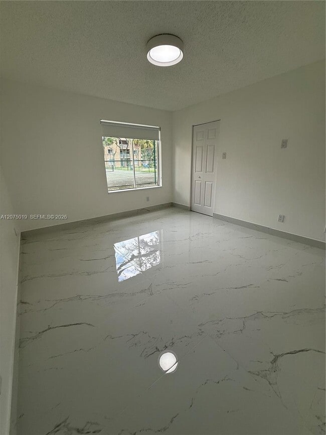 Building Photo - 15781 SW 106th Terrace