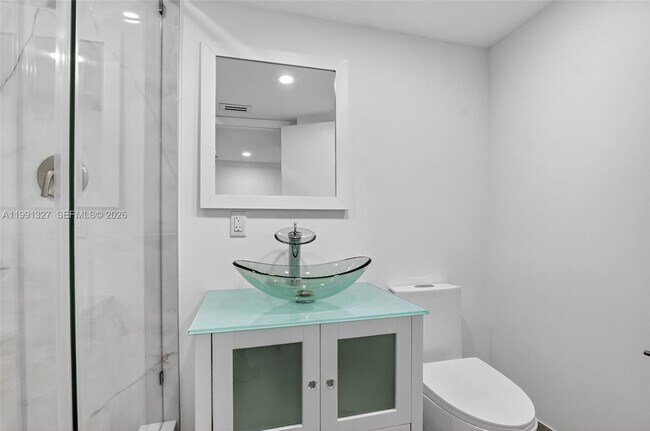 Building Photo - 7145 Promenade Dr