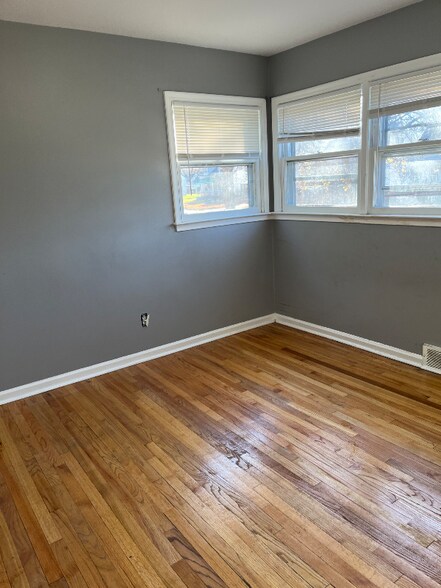 Building Photo - 18860 Poinciana