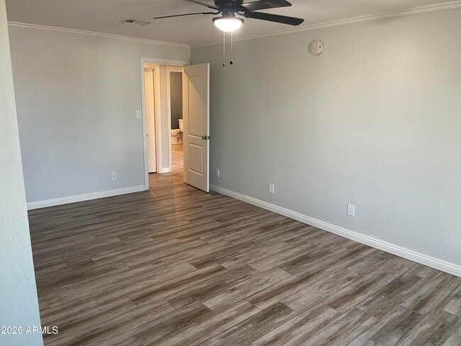 Building Photo - 3511 E Greenway Ln