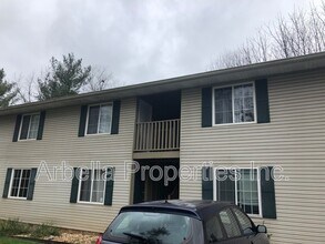 Building Photo - 103 Beech St