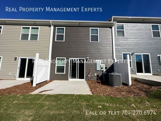 Building Photo - 2789 Yeager Dr NW