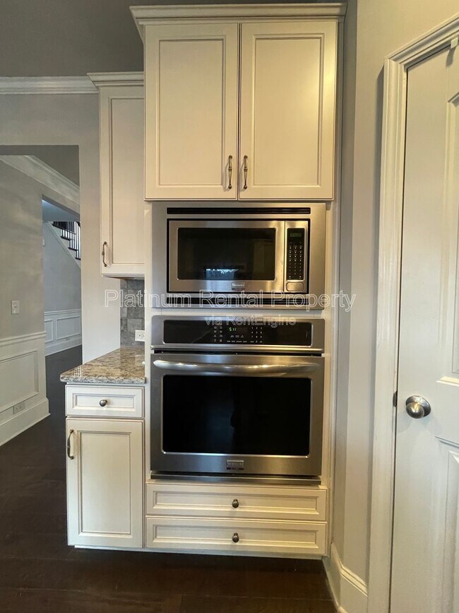 Building Photo - 4540 Tovero Pass