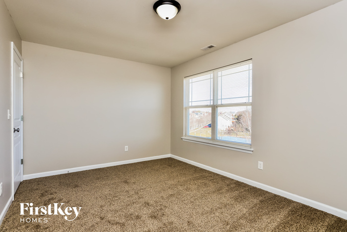 Building Photo - 459 Parkgate Dr