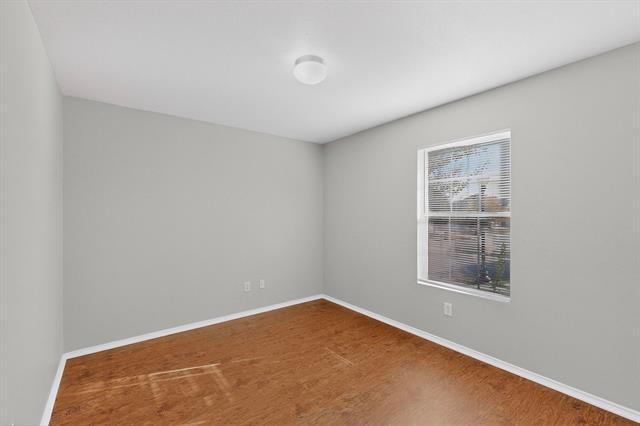 Building Photo - 407 Eisenhower Ln