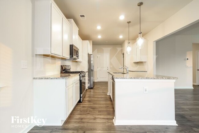 Building Photo - 718 Ridgemoor Trl