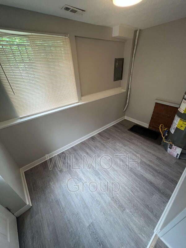 Building Photo - 824 Harlan St