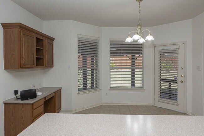 Building Photo - Spacious 4-Bedroom Home with Large Backyard in Rowlett