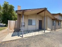 Building Photo - 2416 S Sallee St