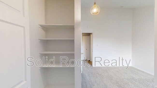 Building Photo - 4545 N Carefree Cir