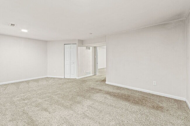 Building Photo - 11363 W 18th Ave
