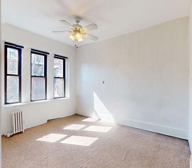 Building Photo - 1408 Commonwealth Ave