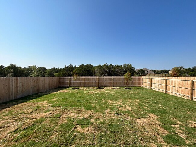 Building Photo - Dual Primary Suites! Spacious Home w/ Open Kitchen & Community Pool!