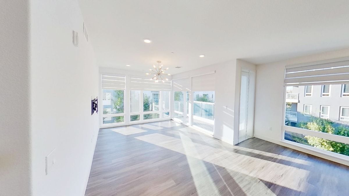 Building Photo - 5933 Sunstone Dr