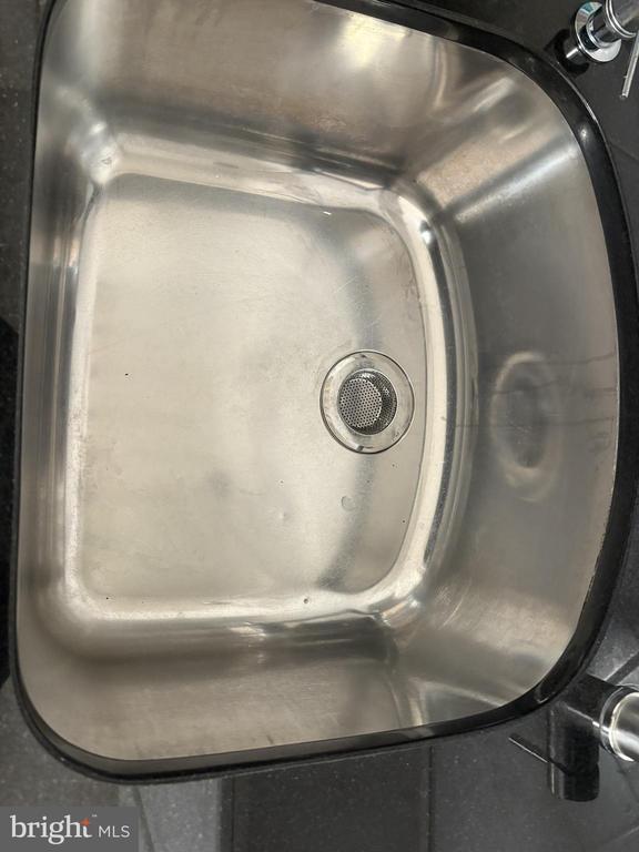 Building Photo - 8380 Greensboro Dr