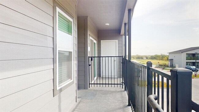 Building Photo - 1326 Prairie Dr