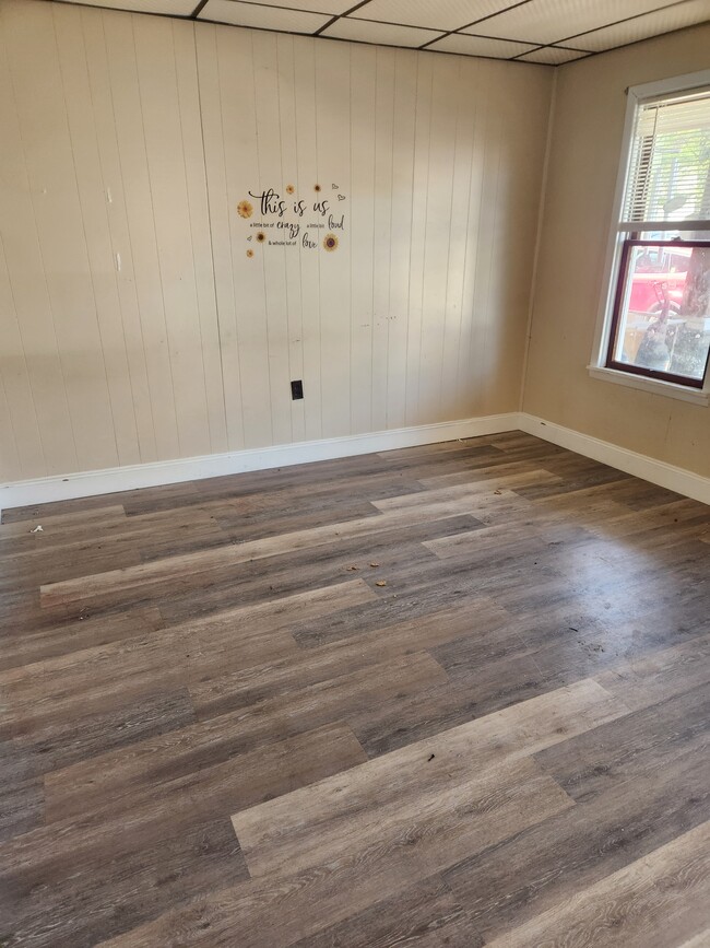 Building Photo - 29 S F St