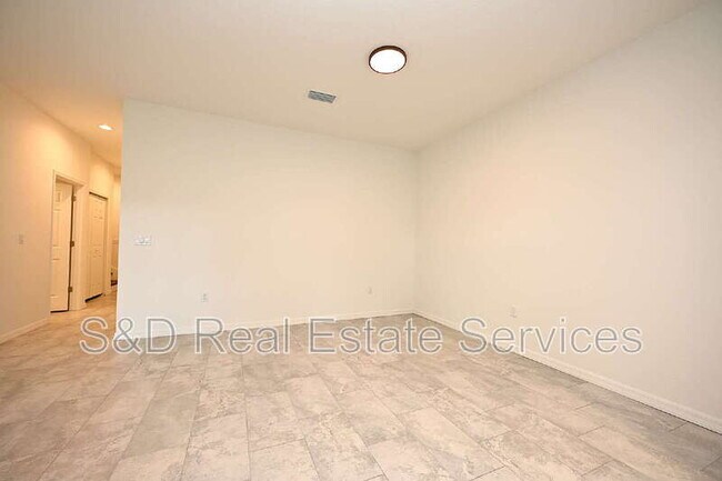 Building Photo - 1011 N Brunnell Pkwy