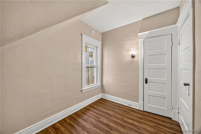 Building Photo - 563 Humboldt Pkwy