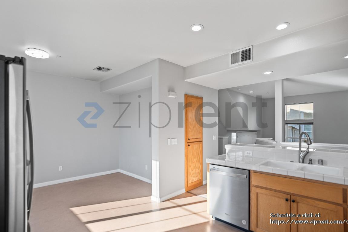 Building Photo - 18404 Emerald Ln