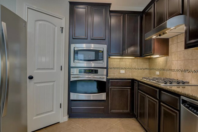 Kitchen - 7320 Colina Vista Loop