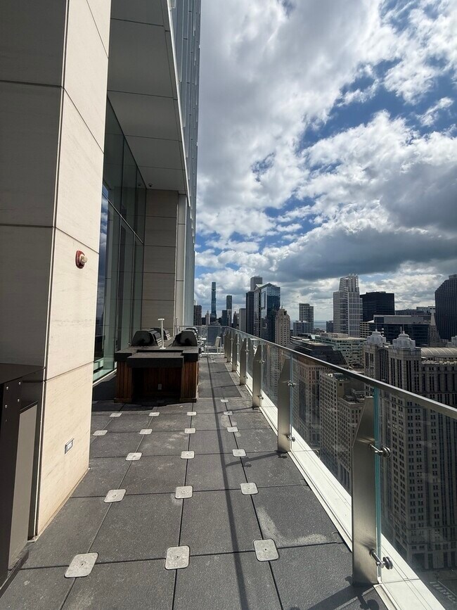 Building Photo - 313 W Wolf Point Plaza