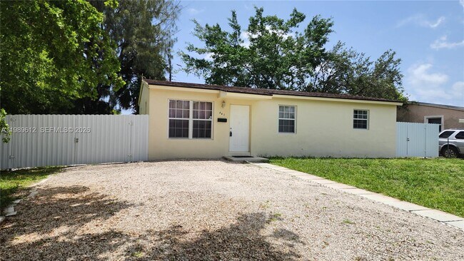 Building Photo - 841 N 69th Terrace