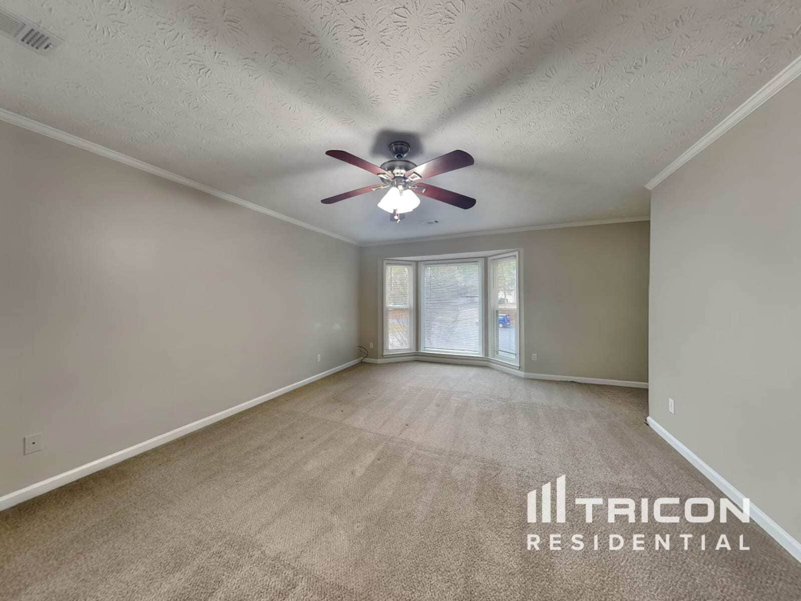 Building Photo - 1925 Sidneys Cove