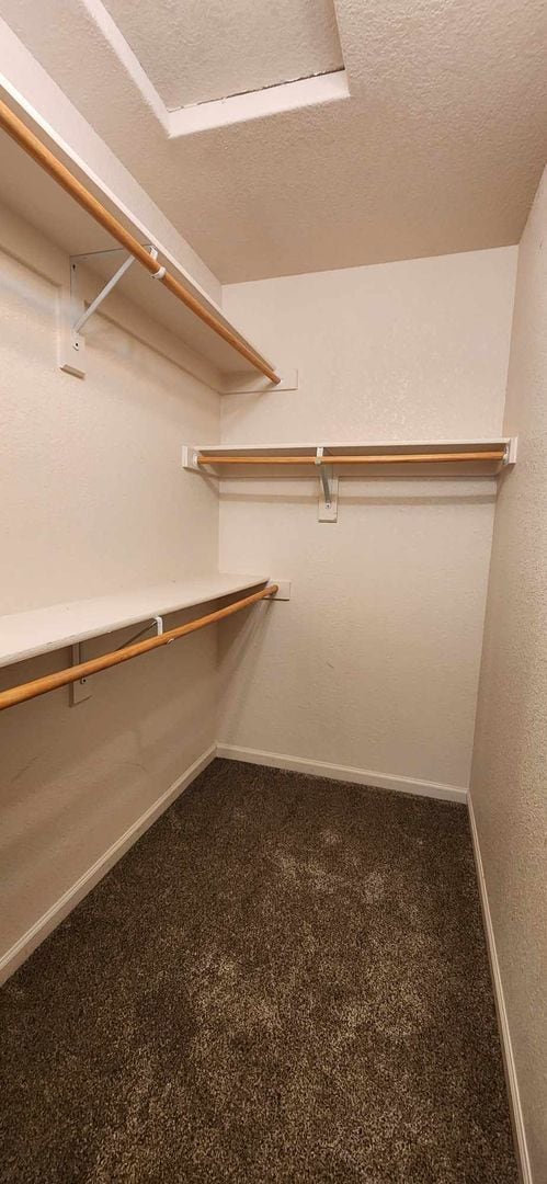 Building Photo - Spacious Town House for Rent