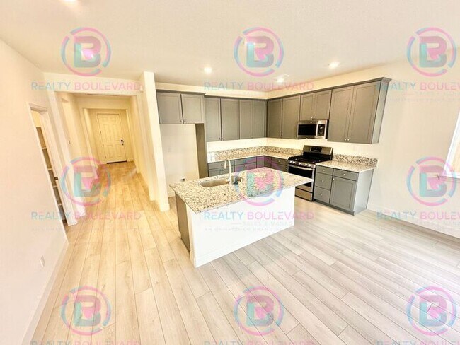 Building Photo - Modern Elegance in the Heart of Carson Cit...
