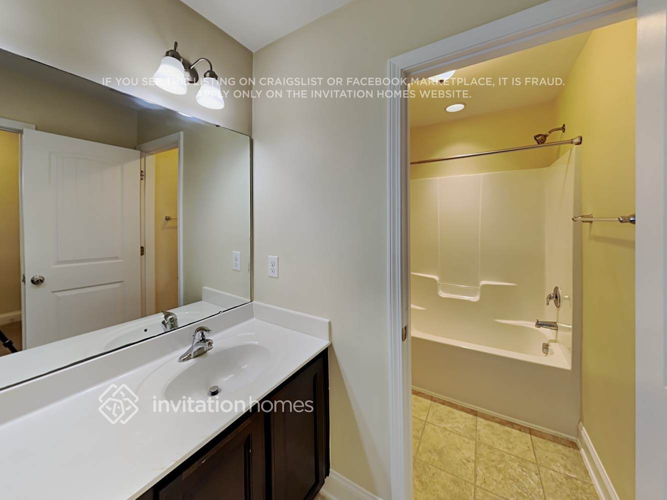 Building Photo - 143 Davelyn Ct