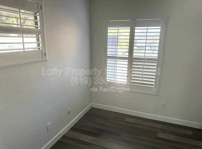 Building Photo - 4629 Villas Ct