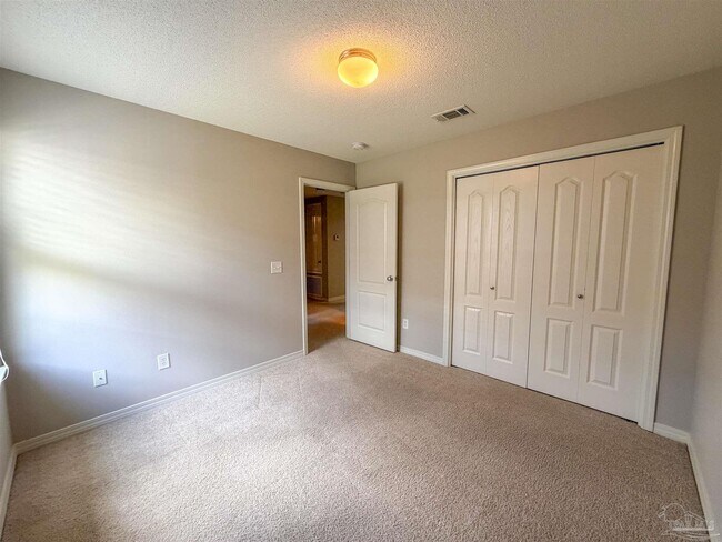 Building Photo - 697 Mozingo Ln