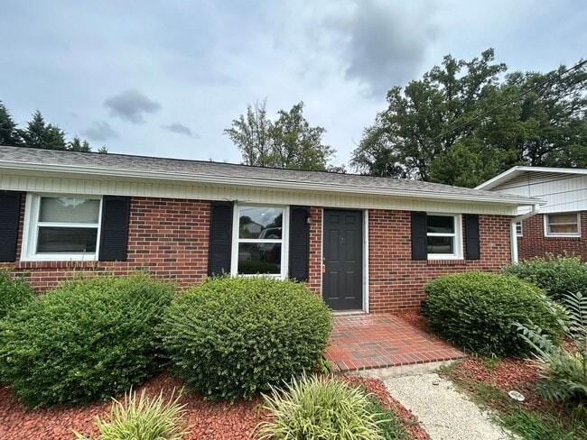 Building Photo - Briskwood Apartments