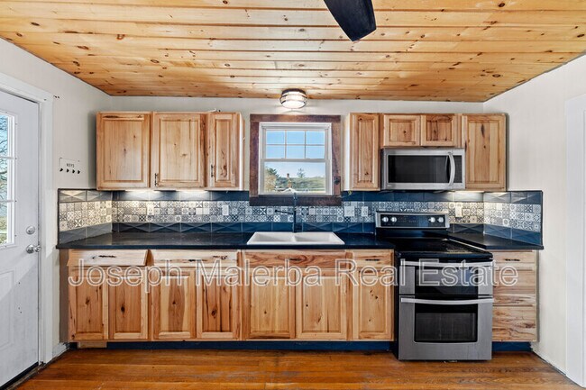 Building Photo - 95-97-97 Ashland St