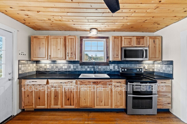 Building Photo - 95-97 Ashland St